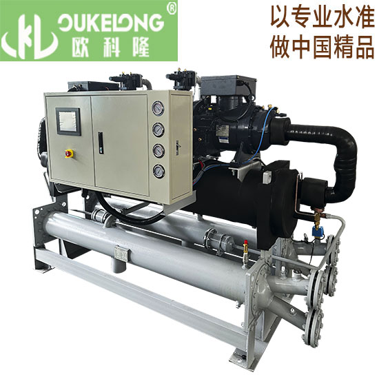 水冷螺桿式冷水機（雙機頭）